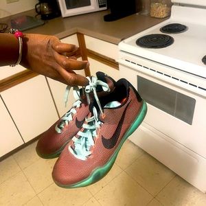 Kobe 10 Easter